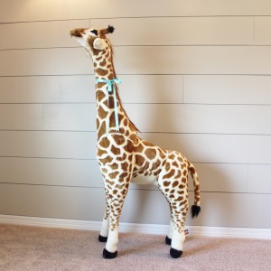 plush giraffe