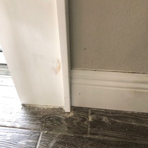 DIY_sliding_door_trim_baseboard